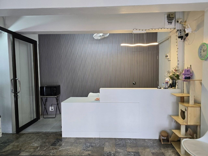 Others 5, SRINN House Bangkok, Wattana