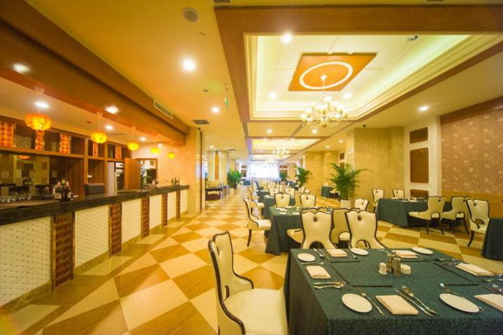 Food & Drinks 5, Ramada by Wyndham Chengdu North, Chengdu