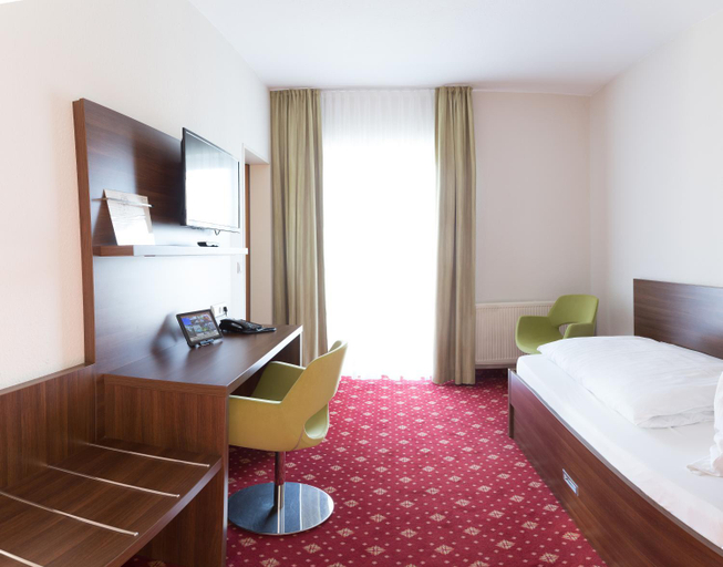 Bedroom 4, Vitalhotel König am Park, Main-Tauber-Kreis
