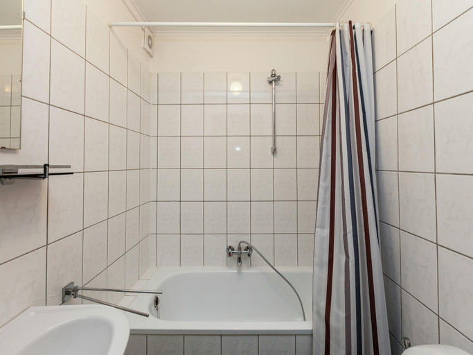 Bathroom 3, Peaceful Bohon Apartment, Luxembourg