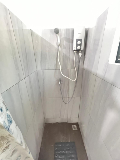 Bathroom 4, PAPABO Adventure Village, Moalboal