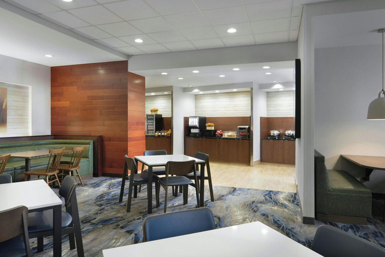 Food & Drinks 4, Fairfield Inn & Suites by Marriott Niagara Falls, Niagara
