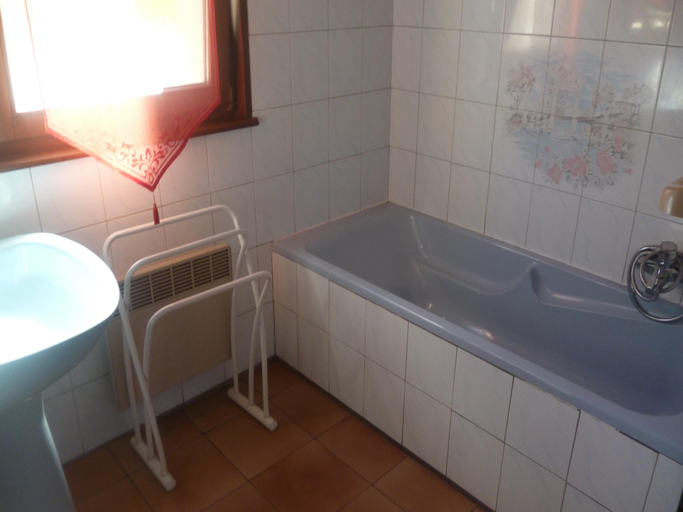 Bathroom, Chalet in Gerardmer near Ski Slopes, Vosges