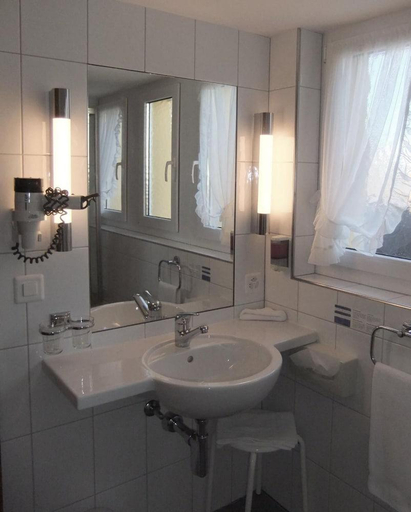 Bathroom 3, Hotel Hecht, Appenzell Innerrhoden