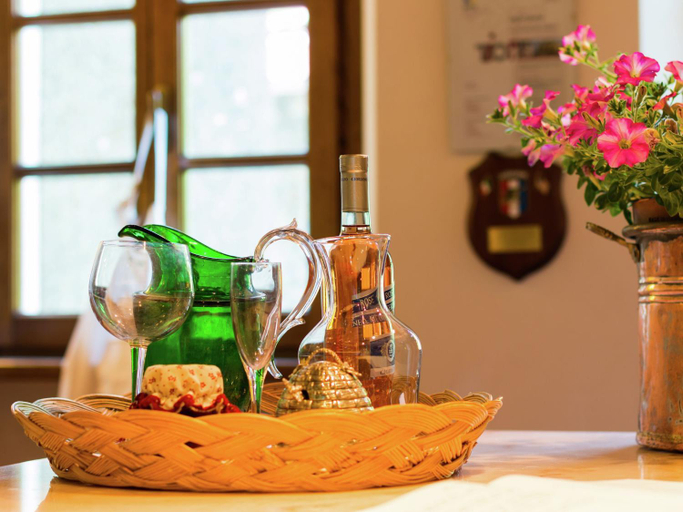 Food & Drinks, Mansion in Pescaglia near Tuscan Coast, Lucca
