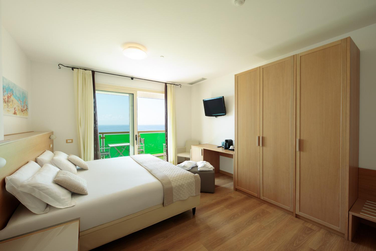 Bedroom 2, Bristol, Venezia