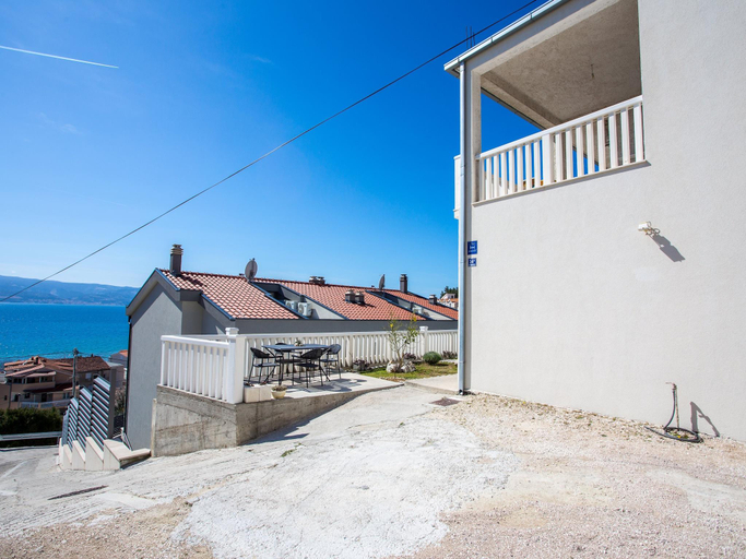Exterior & Views, Magdales - Comfort Three Bedroom Apartment, Dugi Rat