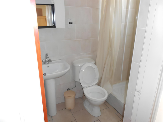 Bathroom 5, Denis Hotel