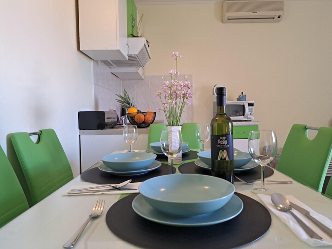 Others 5, Apartment in Kastel near the Sea, Kaštela