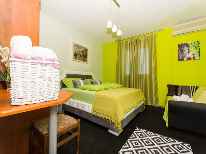 Bedroom 3, Villa Stil -  One Bedroom Apartment with Balcony and Sea View 102, Okrug