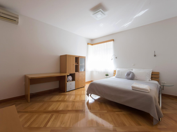 Bedroom 4, Seaside Villa in Zadar With Swimming Pool, Zadar