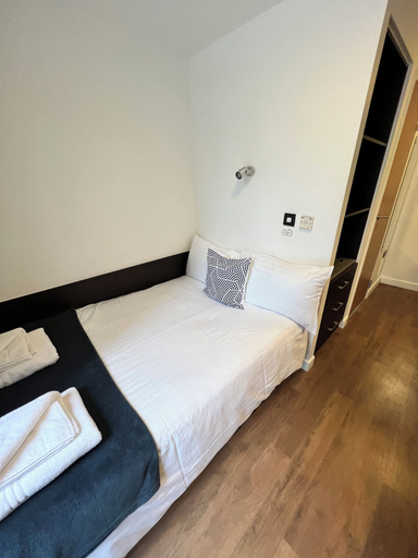 Others 4, 4 Bed Apartment @ Astor House by Pureserviced, Plymouth