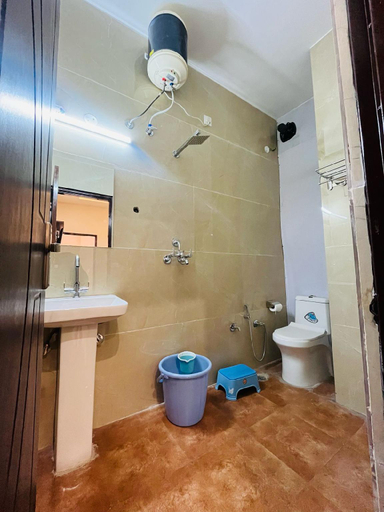 Bathroom, hotel shairana, Sahibzada Ajit Singh Nagar