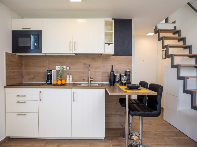 Others 3, Apartment Velvet - Studio Apartment with Hot Tub, Dubrovnik