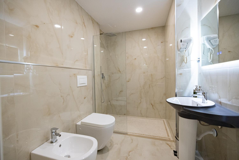 Bathroom 3, Green Boutique Hotel, Vlorës