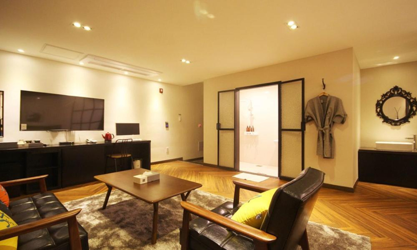 Bedroom 4, Iksan Fourseason Hotel, Iksan