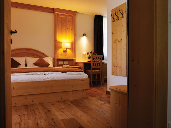 Bedroom 2, Garni Le Maddalene, Trento