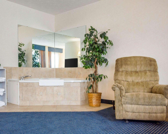 Public Area 2, Comfort Inn Piketon near Fairgrounds, Pike