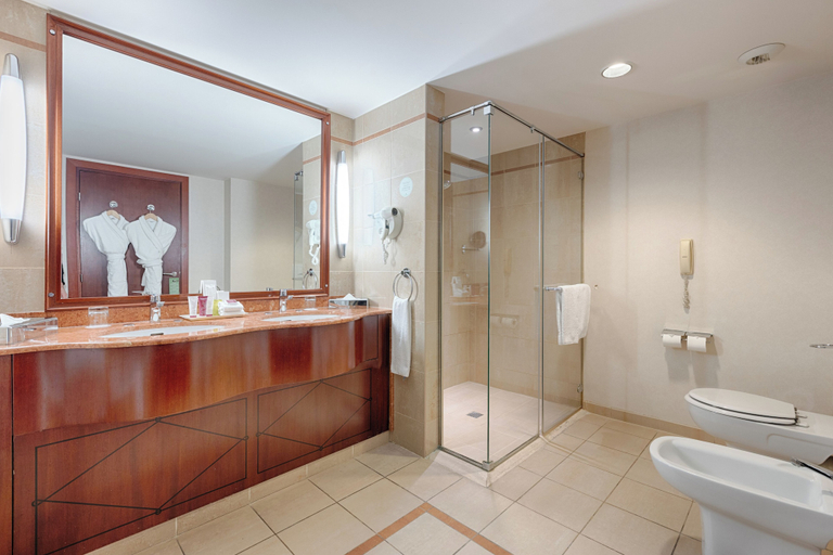 Bathroom 4, Occidental Paris Levallois, Hauts-de-Seine