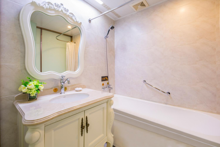Bathroom 4, Beijing Commercial Business Hotel, Beijing
