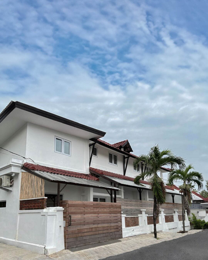 Exterior & Views, Tropical Townhouse 3 Bedrooms Seminyak, Badung