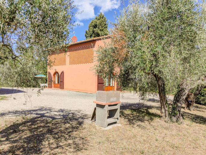 3, Apartment with Garden, Pool, Florence