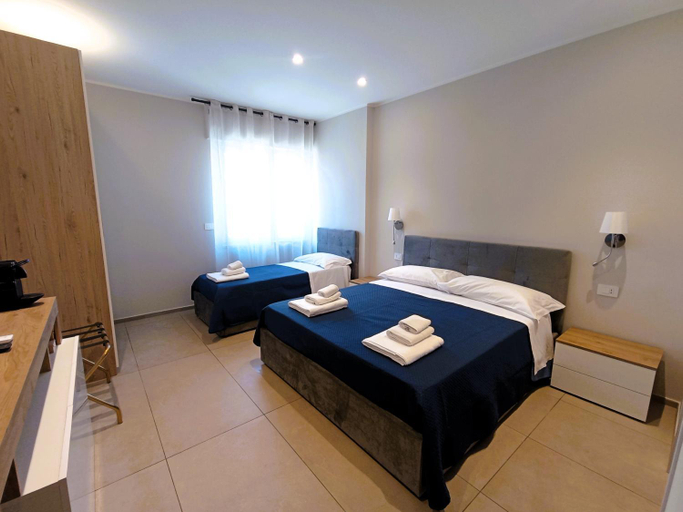 Others 2, Mile Rooms, Bari