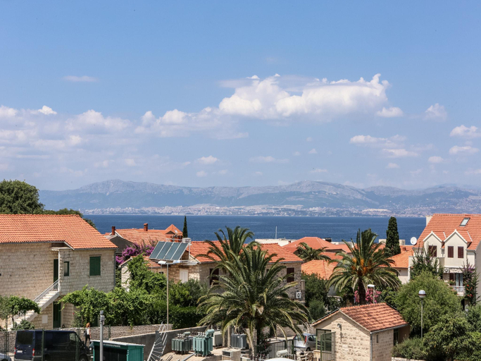 Others 4, Apartments Martic - Three Bedroom Apartment with Balconies and Sea View - ST, Supetar