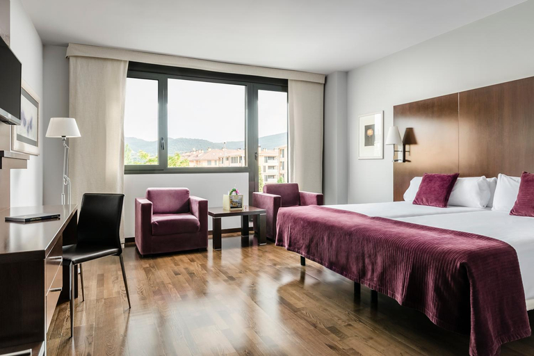 Bedroom 3, Eurostars Reina Felicia, Huesca