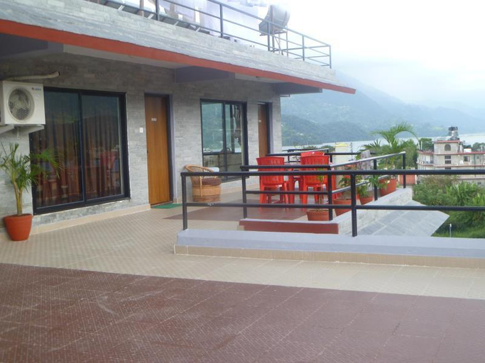 Others 4, The North Face Inn, Gandaki