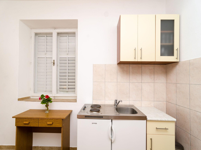 Others 3, Apartment with balcony and sea view, Mljet