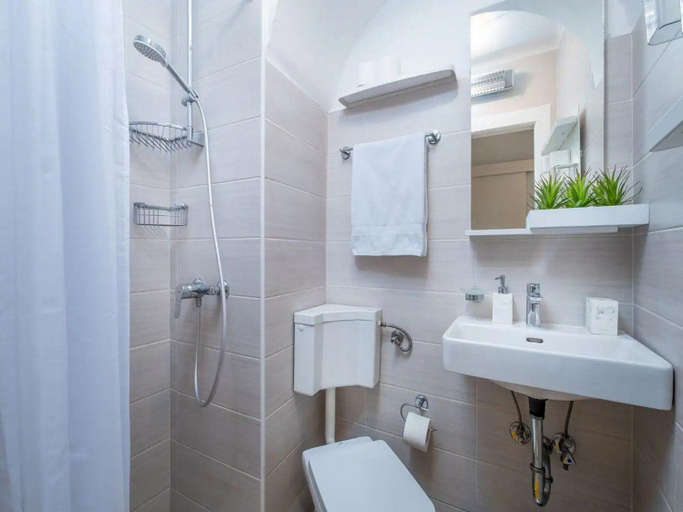 Bathroom, Apartment Jany - Two Bedroom Apartment with City View, Dubrovnik