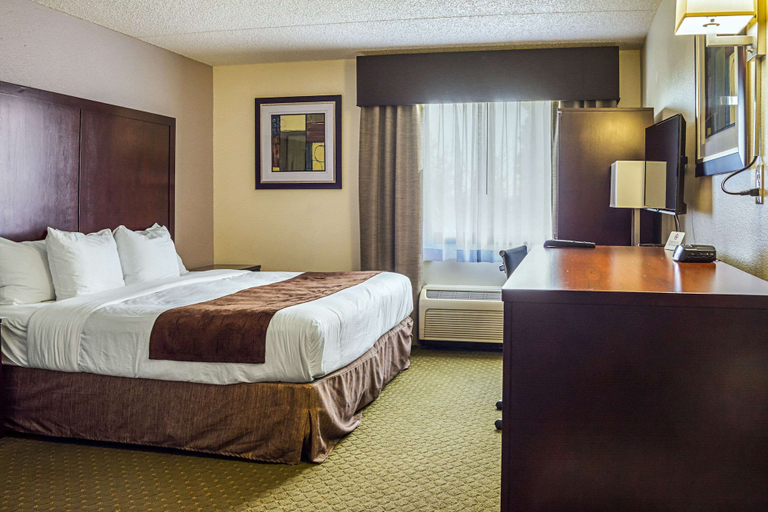 Bedroom 3, Quality Inn & Suites Clackamas – Portland, Clackamas