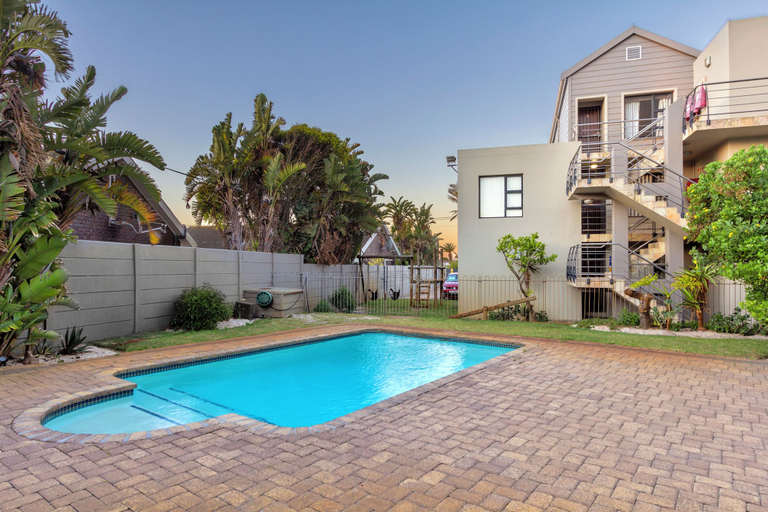 Others 3, Sandy Bay 12B, City of Cape Town