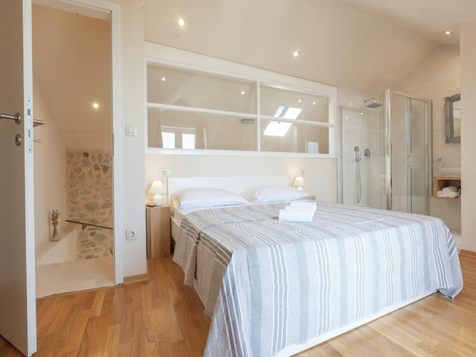 Bedroom 3, Villa in Podgora with Pool near Beach, Podgora