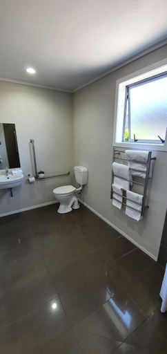 Bathroom 3, Aspree Motor Inn, Palmerston North