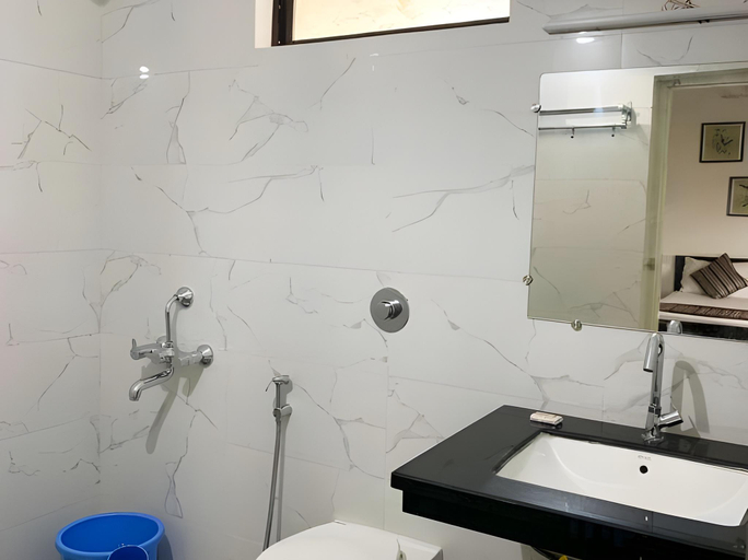 Bathroom 4, Gadh Ganesh Homestay, Udaipur