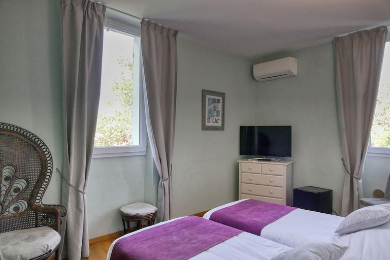 Bedroom 2, Logis Hotel La Bastide des Monges, Drôme