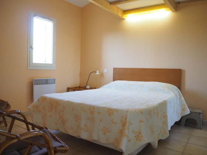 Bedroom 2, Pretty holiday house with private garden, Apt, Vaucluse