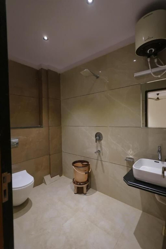 Bathroom 3, Hotel Vardhman, Ujjain
