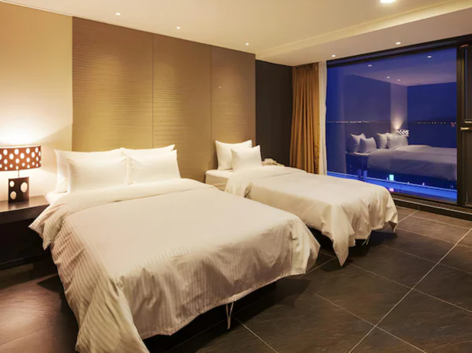 Bedroom 2, Wolmido Premiers Hotel, Jung