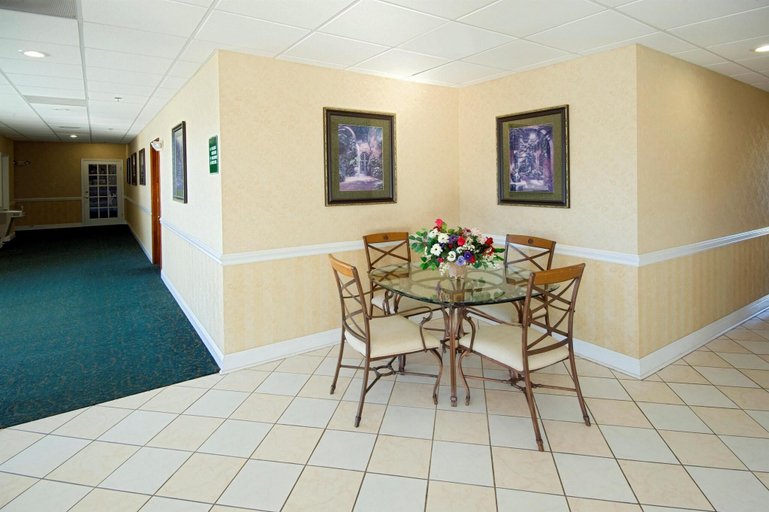 Public Area 2, Motel 6 Warner Robins, GA, Houston