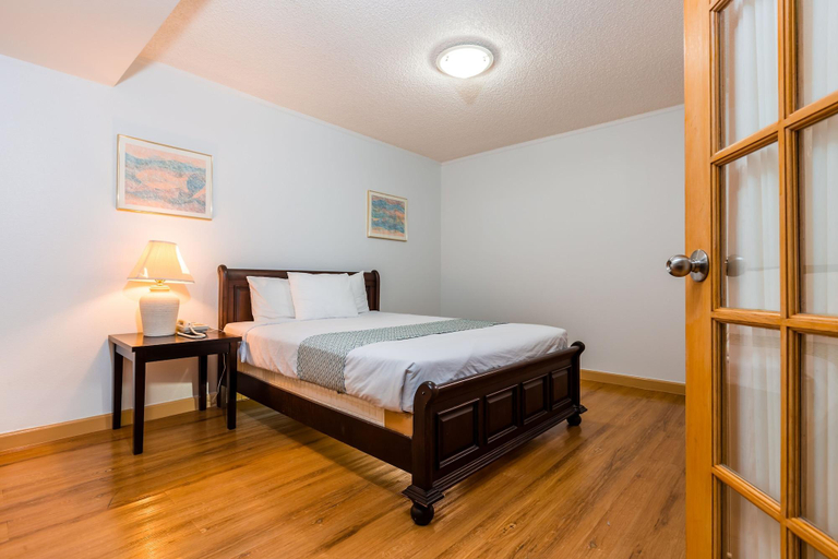 Bedroom 3, Alupang Beach Tower