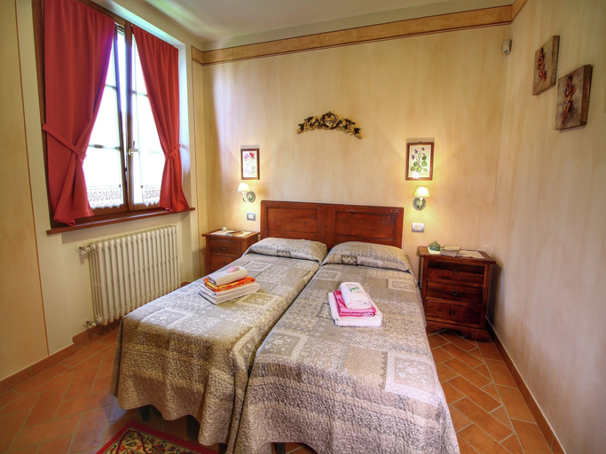 Others 5, Tuscan Retreat with Pool, Arezzo