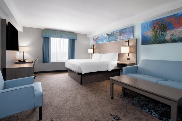 Bedroom 2, Garner Hotel Virginia Beach North by IHG, Virginia Beach