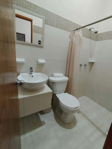 Bathroom 3, Hotel San Miguel, Progreso