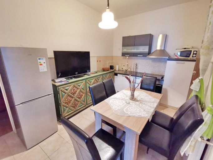 Others 4, Berties Lodge - Four Bedroom ApartmentA4, Smokvica