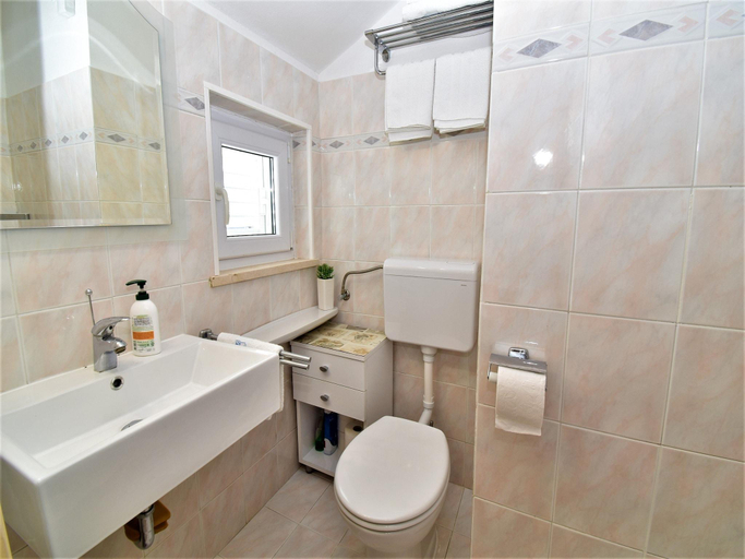 Others 5, bedroom apartment with garden, Župa Dubrovačka