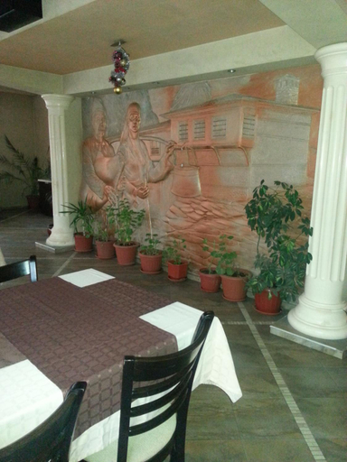 Food & Drinks 5, Family Hotel Yola, Chepelare