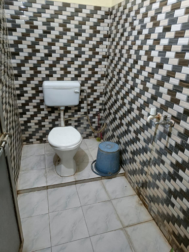 Bathroom, Green stay homestay, Varanasi
